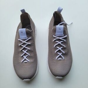 Nisolo Beige Knit Sneakers    NWOB